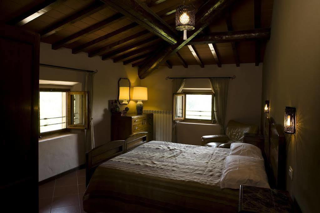 Agriturismo La Topaia Борго-Сан-Лоренцо Экстерьер фото